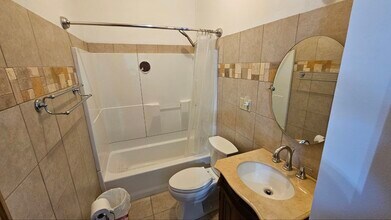 722 S 23rd St, Unit A (Lower) in Manitowoc, WI - Building Photo - Building Photo