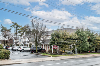 Milestone Condominiums in Farmingdale, NY - Building Photo - Building Photo