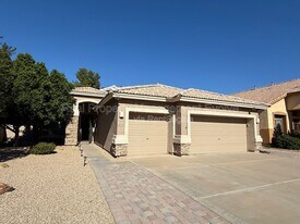 4048 E Aspen Way in Gilbert, AZ - Building Photo
