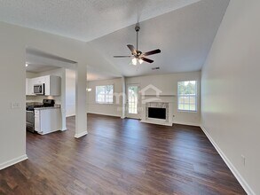 860 Amelia Grove Ln SE in Lawrenceville, GA - Building Photo - Building Photo
