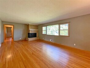 6313 France Ave S in Edina, MN - Building Photo - Building Photo