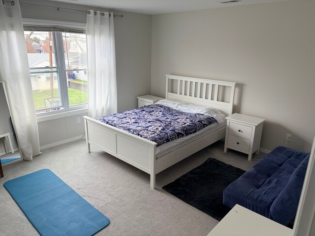 124 S 15th Ave, Unit 2 Bed, 1 Bath in Manville, NJ - Building Photo - Building Photo