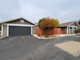 1821 Alicante Ct in Concord, CA - Building Photo