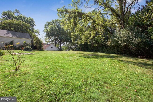 property at 3420 N Glebe Rd
