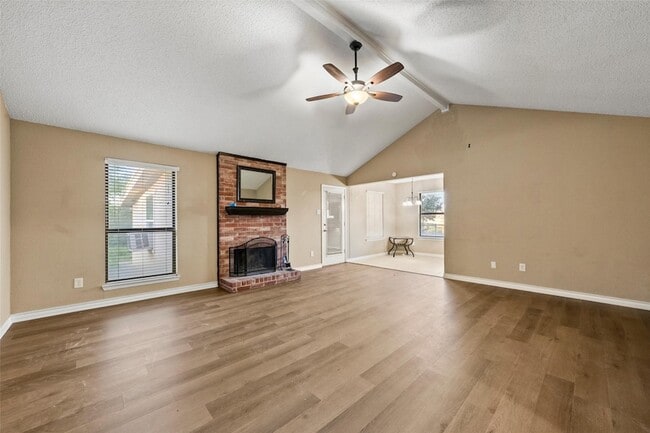 614 Circle Creek Dr in Hewitt, TX - Building Photo - Building Photo