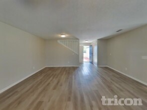 6747 Long Meadow Cir S in Jacksonville, FL - Building Photo - Building Photo