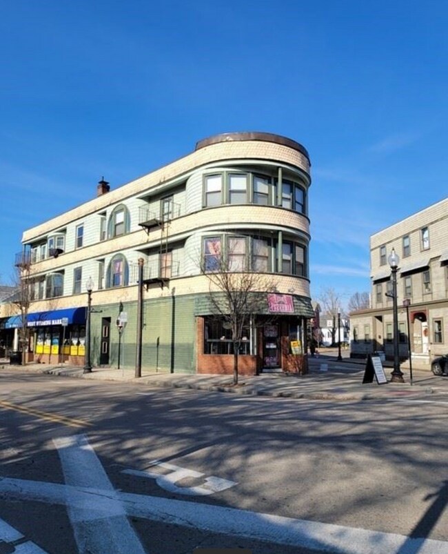 47 W Wyoming Ave Rentals in Melrose, MA