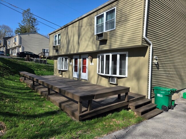 496 Mercer Rd in Butler, PA - Building Photo - Building Photo