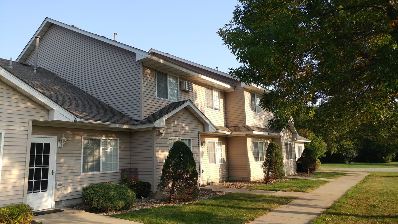 508 S Agency St in Eagle Lake, MN - Foto de edificio