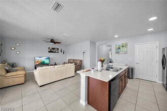 2620 SW 3rd Pl in Cape Coral, FL - Building Photo - Building Photo