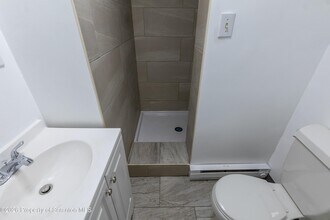 921-923 Clay Ave in Scranton, PA - Building Photo - Building Photo