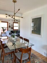 4425 York Ave N, Unit Main Floor NE in Minneapolis, MN - Foto de edificio - Building Photo