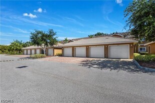 1113 Winding Pines Circle in Cape Coral, FL - Building Photo
