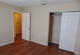 Prosperity at NPR- Porter in New Port Richey, FL - Building Photo - Building Photo