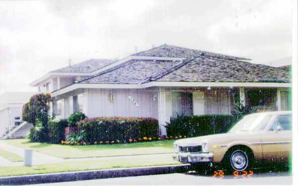 124 S Delano St in Anaheim, CA - Foto de edificio - Building Photo