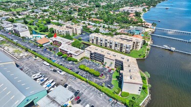 200 Waterway Dr S-Unit -301 in Lantana, FL - Building Photo - Building Photo