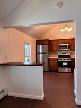 136 5th Ave, Unit 2 in Bay Shore, NY - Building Photo - Building Photo