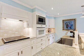 8900 Carroll Manor Dr in Atlanta, GA - Building Photo - Building Photo