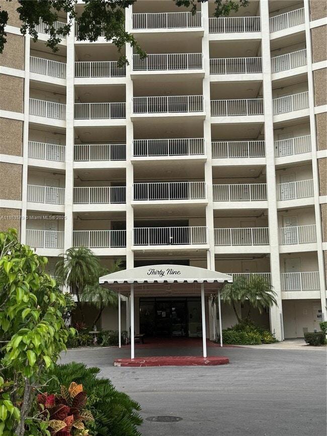 property at 2940 N Course Dr