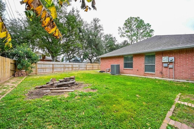 property at 3551 Santa Rosa Ln