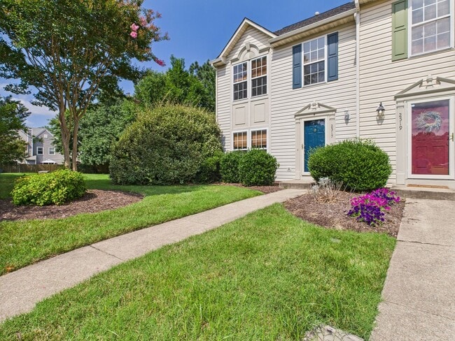 2517 Mountain Ash Cir in Glen Allen, VA - Building Photo - Building Photo