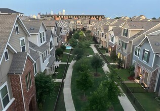 2762 Yellow Jasmine Ln in Dallas, TX - Building Photo - Building Photo