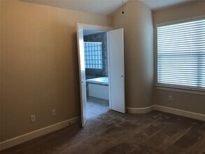 3656 Main Plaza Dr in Houston, TX - Building Photo - Building Photo