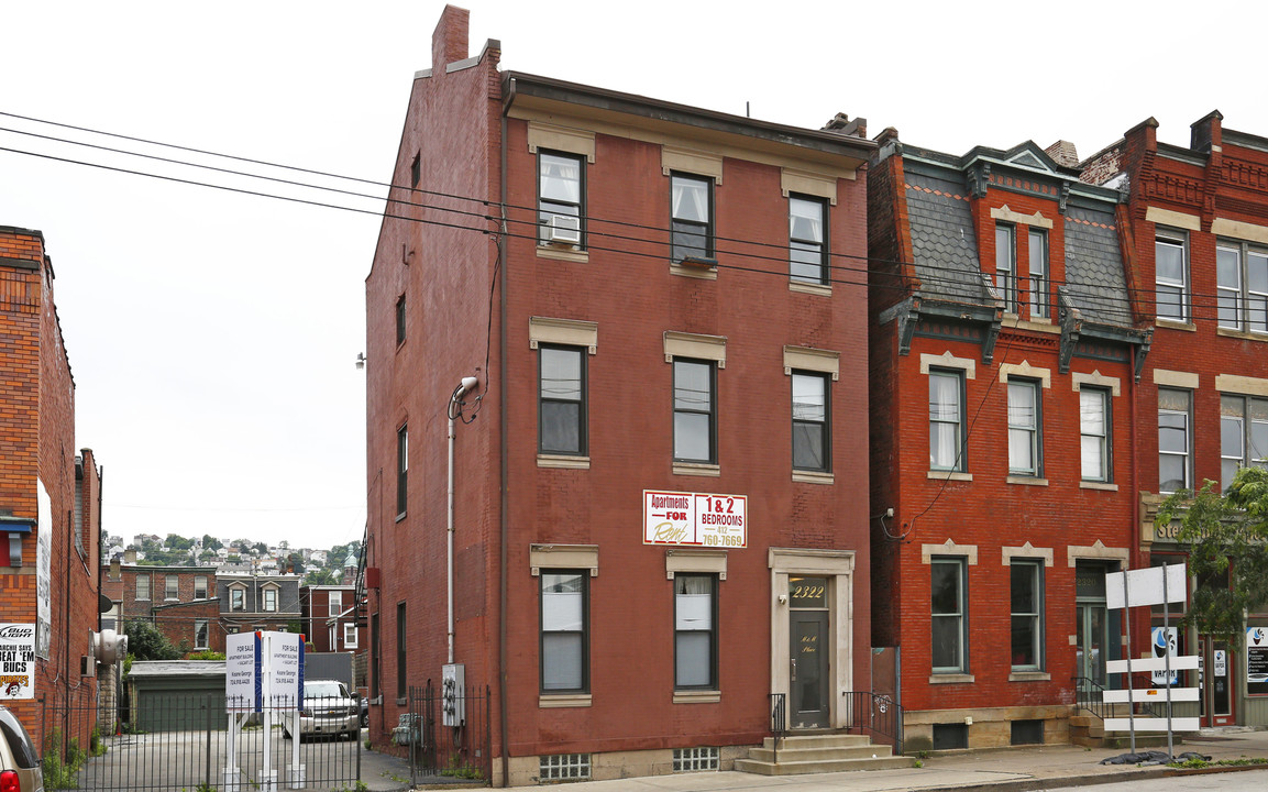 2322 E Carson St in Pittsburgh, PA - Building Photo