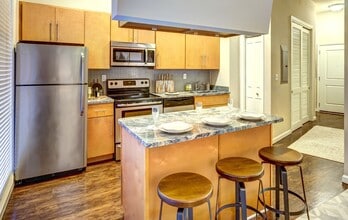 Metro On Granby Apartments in Norfolk, VA - Building Photo - Building Photo