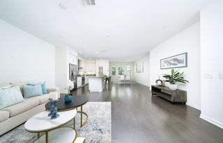 134 Paramount in Irvine, CA - Building Photo