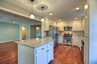 1138 Cottage Oak Ln in Houston, TX - Building Photo - Building Photo