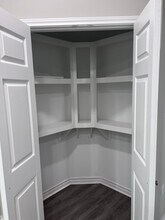 312 W Watson St, Unit B in Willis, TX - Building Photo - Building Photo