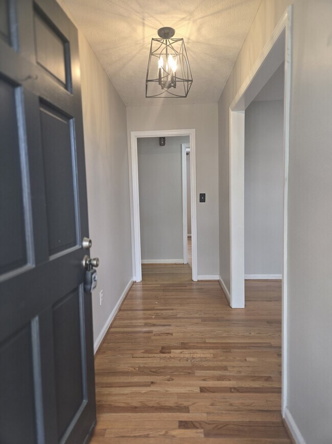 2439 Dartmouth Dr in Fayetteville, NC - Building Photo - Building Photo