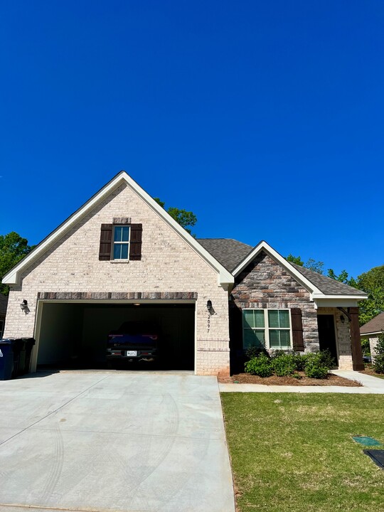 2097 Armistead Ln in Auburn, AL - Building Photo