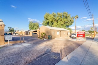 The Casitas in Phoenix, AZ - Building Photo - Building Photo