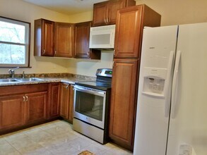 2416 SW Morningside Rd in Topeka, KS - Building Photo - Building Photo