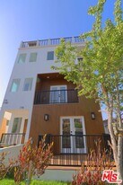 778 W 25th St in Los Angeles, CA - Building Photo