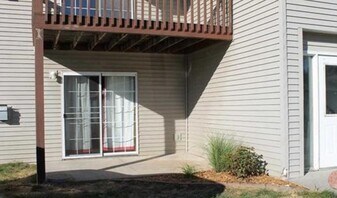 407 Kimberlite St, Unit #407 in Tiffin, IA - Building Photo