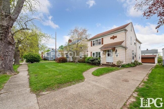 2834 Sherbrooke Rd in Toledo, OH - Building Photo - Building Photo