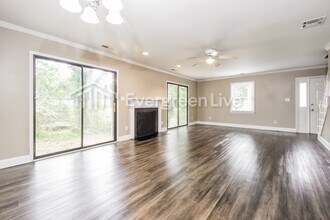 245 Guinevere Ct in Winston-Salem, NC - Building Photo - Building Photo