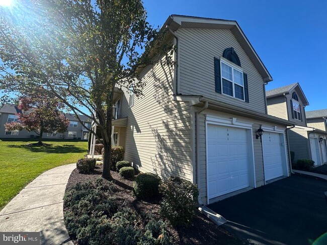 property at 141 Oriole Ct