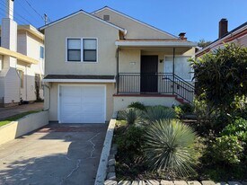 1816 Walnut St in Alameda, CA - Building Photo