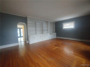 120 Chestnut St in Youngstown, NY - Building Photo - Building Photo