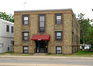 647 Snelling Ave N in St. Paul, MN - Building Photo - Building Photo