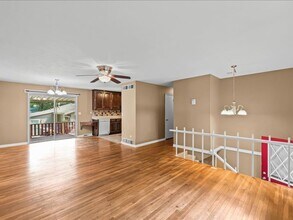 1230 Searle Dr in Normal, IL - Building Photo - Building Photo