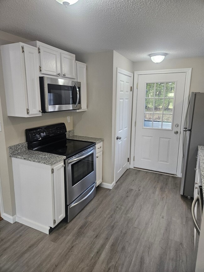 264 Richards Ave in Paxton, MA - Foto de edificio - Building Photo