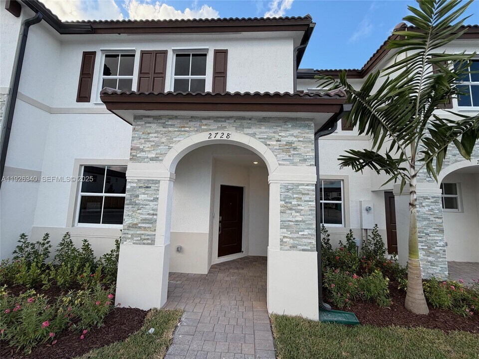 2728 SE 26th Ave in Homestead, FL - Building Photo