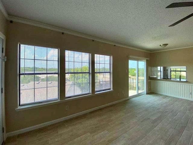 property at 8750 Park Ln