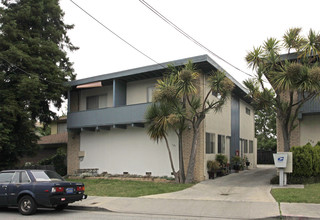 133 Walti St in Santa Cruz, CA - Foto de edificio - Building Photo