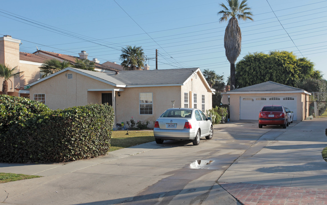 16862-17000 Passage Ave in Paramount, CA - Foto de edificio